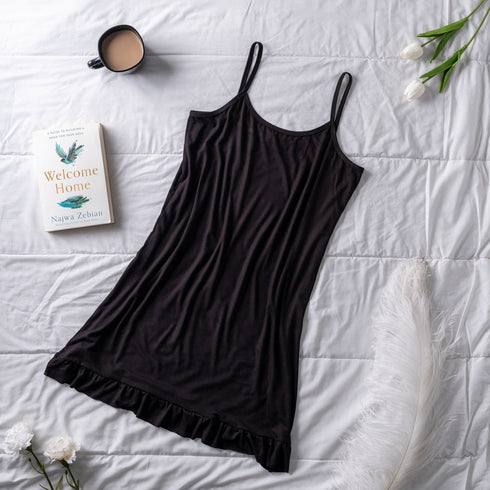 Chemise de nuit d’été femme noire volants